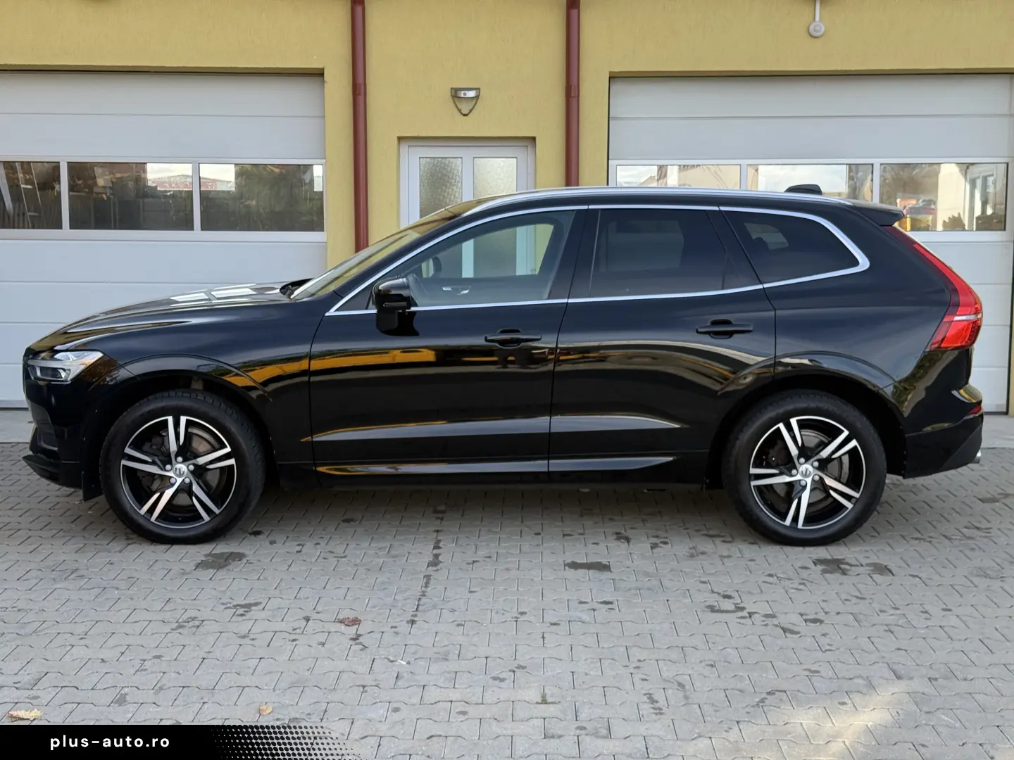 VOLVO XC 60 B4 - 2.0d   197cp   Aut.   4WD 4x4