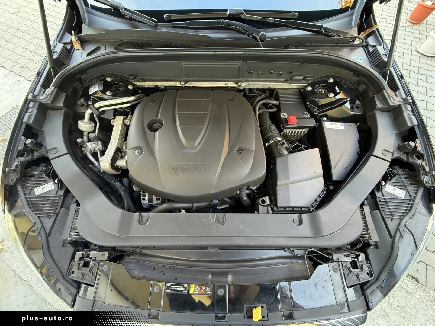 VOLVO XC 60 B4 - 2.0d   197cp   Aut.   4WD 4x4