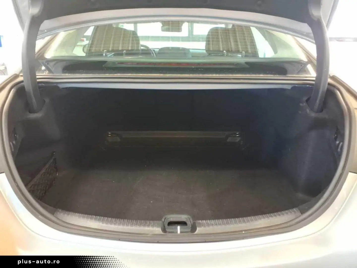 MERCEDES-BENZ C 200 D Limousine