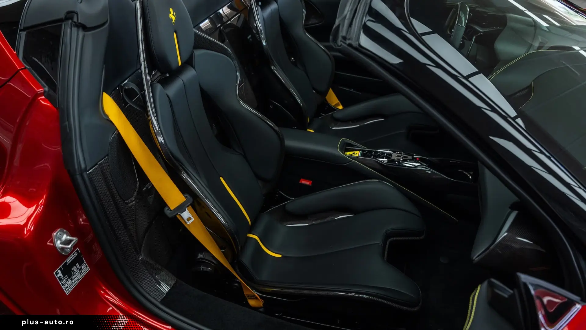 Ferrari SF90 Spider  CARBON FIBER EXTERIOR