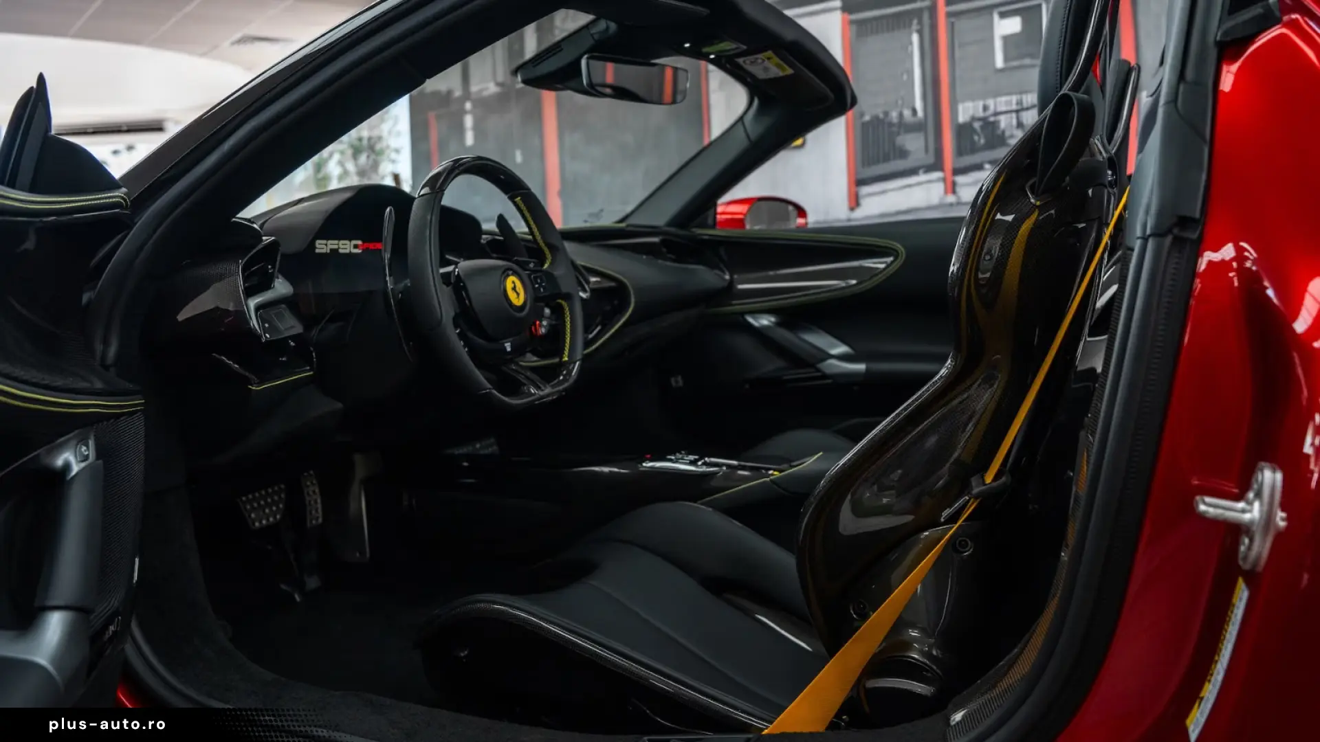 Ferrari SF90 Spider  CARBON FIBER EXTERIOR