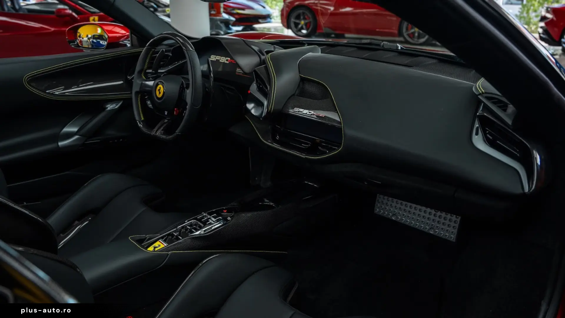 Ferrari SF90 Spider  CARBON FIBER EXTERIOR