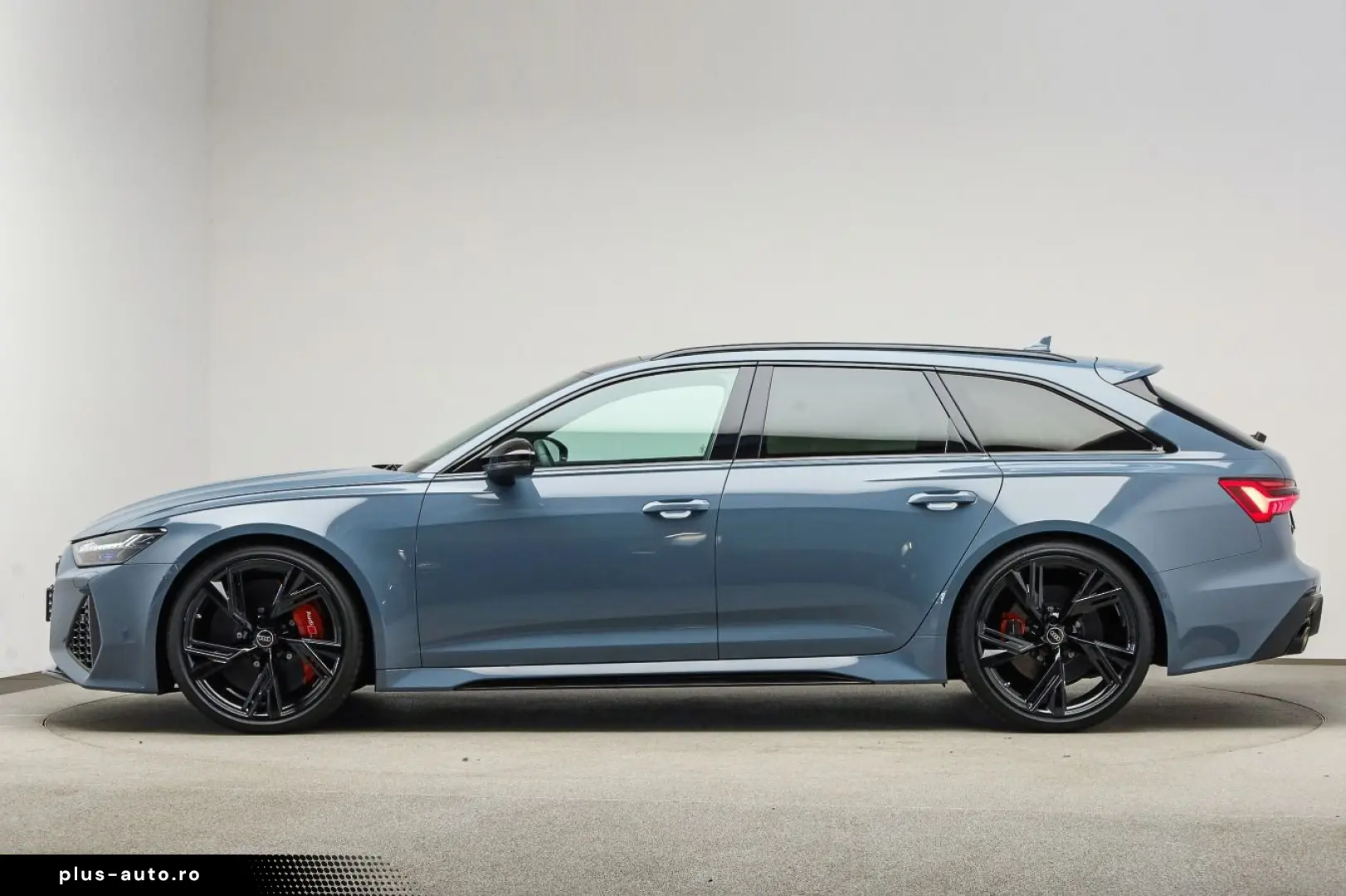 AUDI RS 6 Avant Dynamik Plus  Keramik  HUD  AHK  Pano