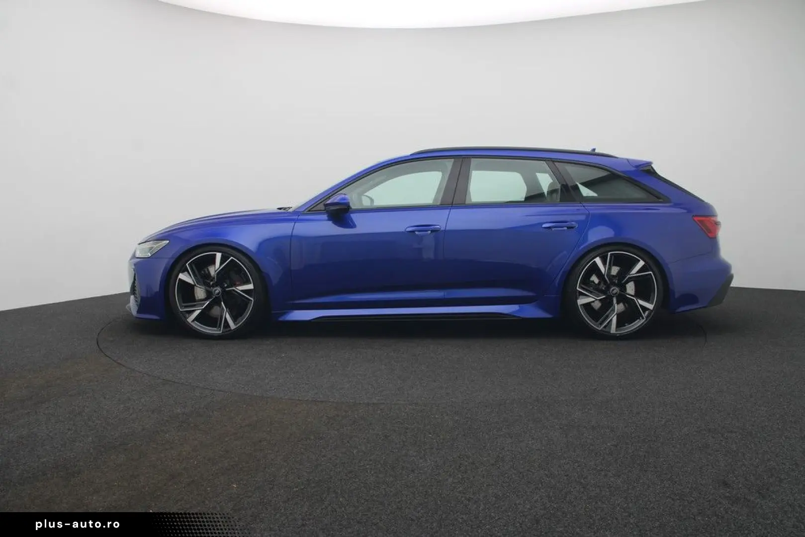 AUDI RS6 Avant 4.0 TFSI quattro . LED ACC B&O Pano