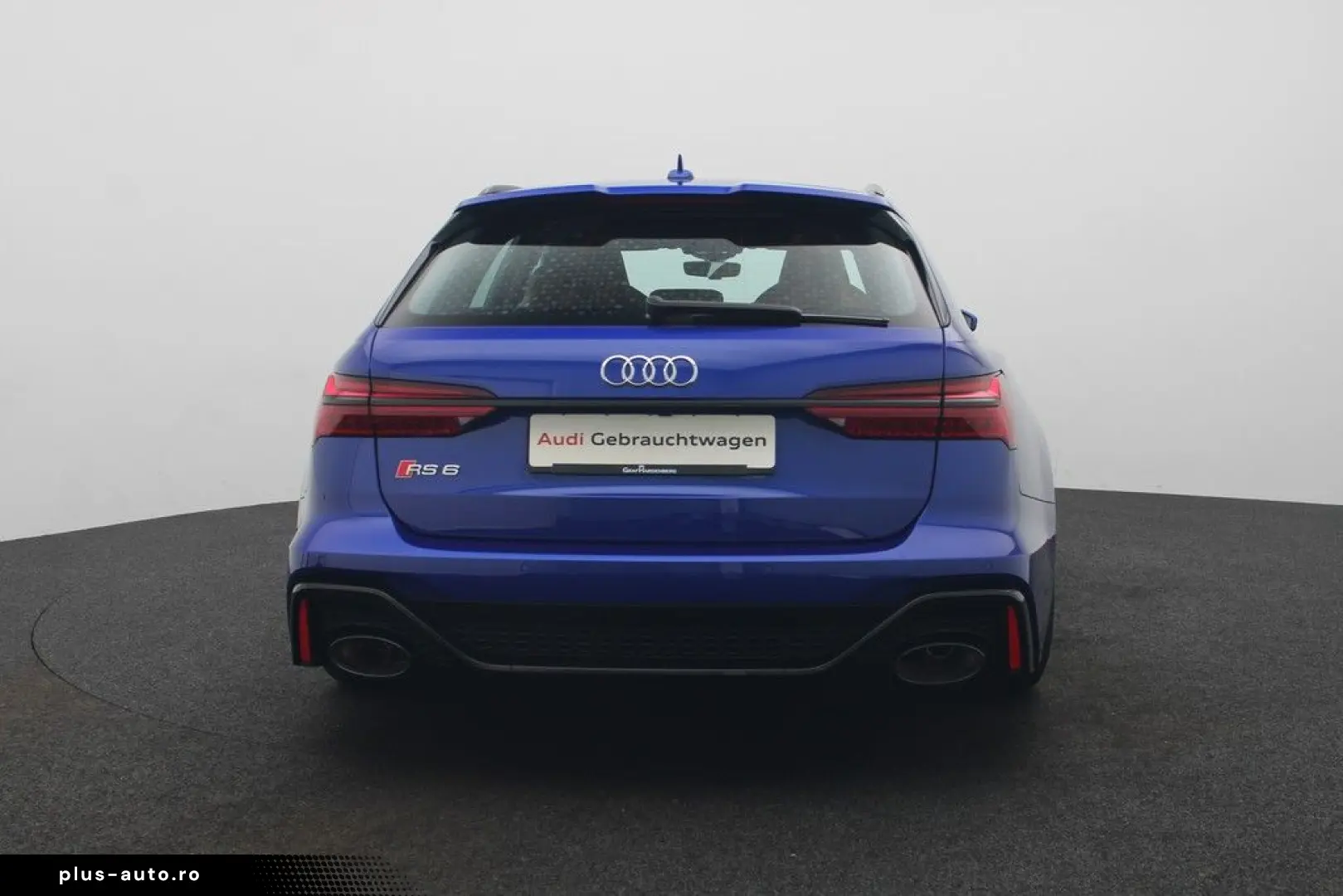 AUDI RS6 Avant 4.0 TFSI quattro . LED ACC B&O Pano