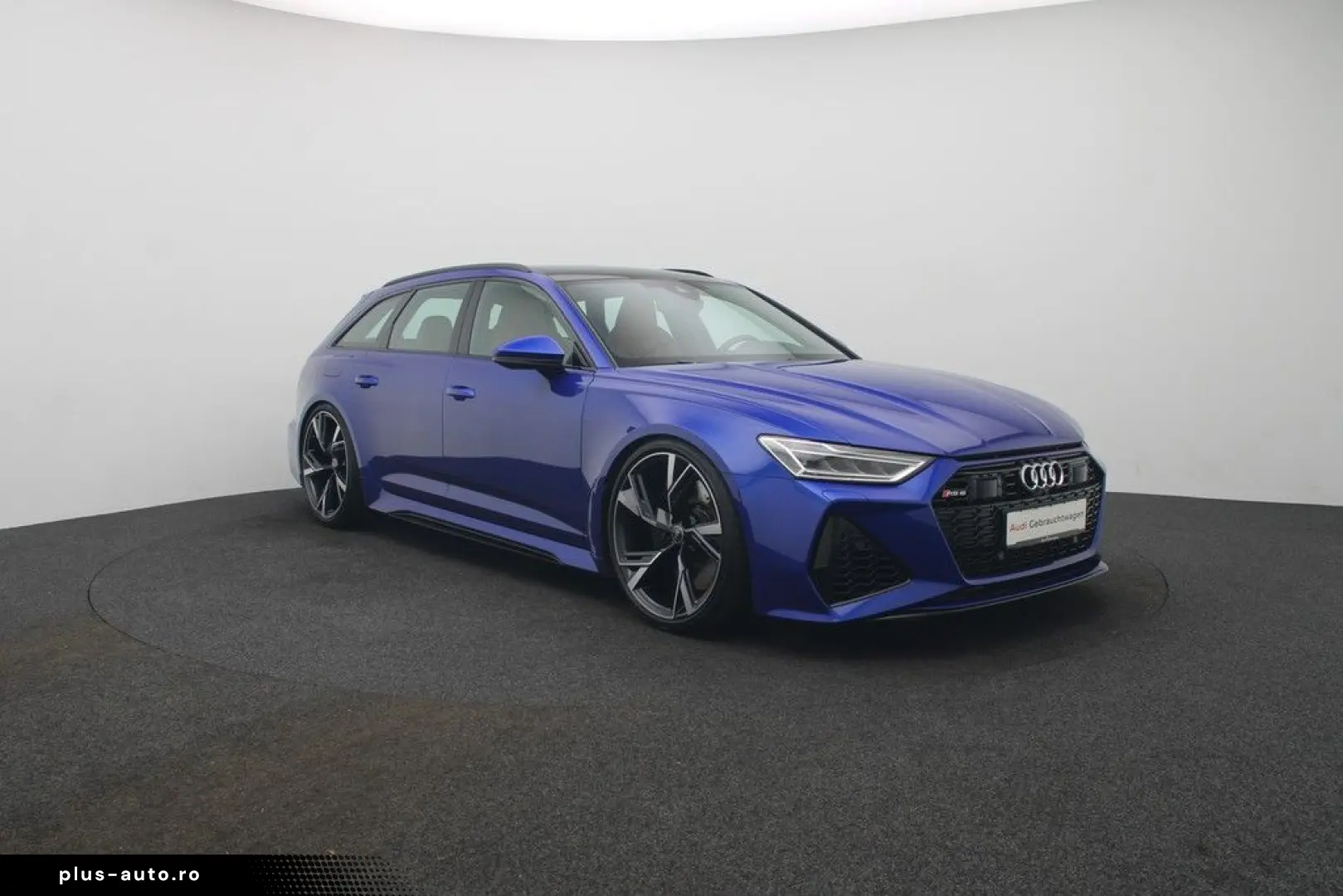 AUDI RS6 Avant 4.0 TFSI quattro . LED ACC B&O Pano