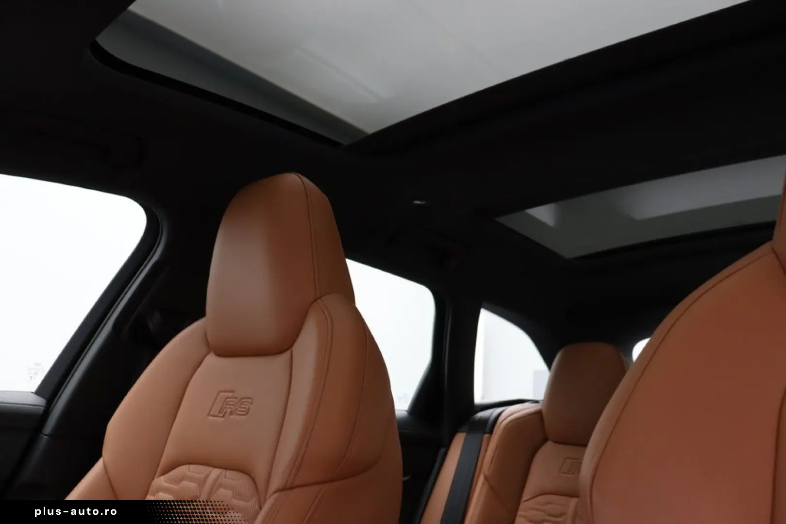 AUDI RS6 Avant 4.0 TFSI quattro . LED ACC B&O Pano