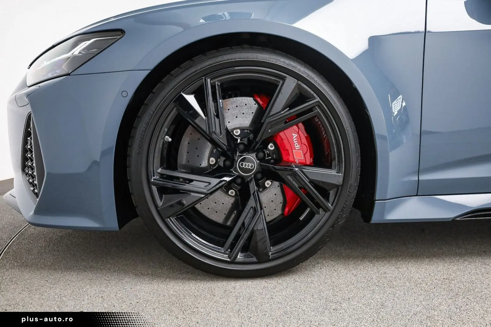 AUDI RS 6 Avant Dynamik Plus  Keramik  HUD  AHK  Pano