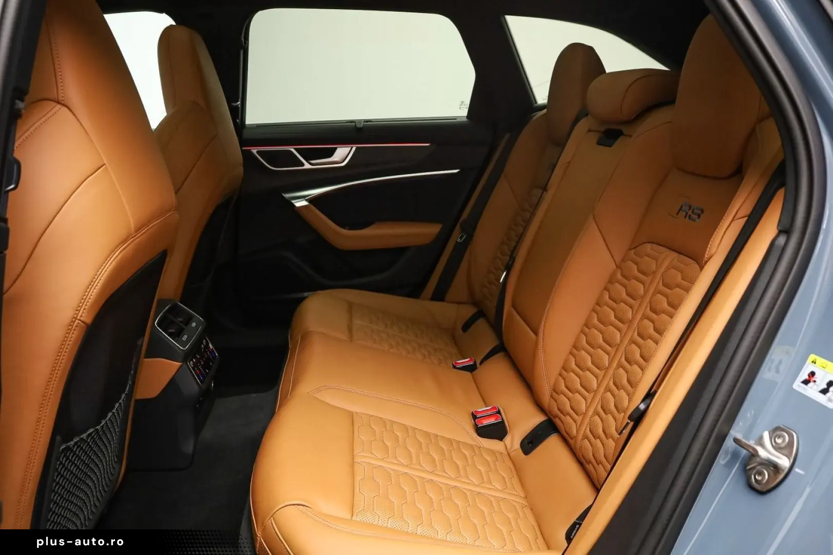 AUDI RS 6 Avant Dynamik Plus  Keramik  HUD  AHK  Pano