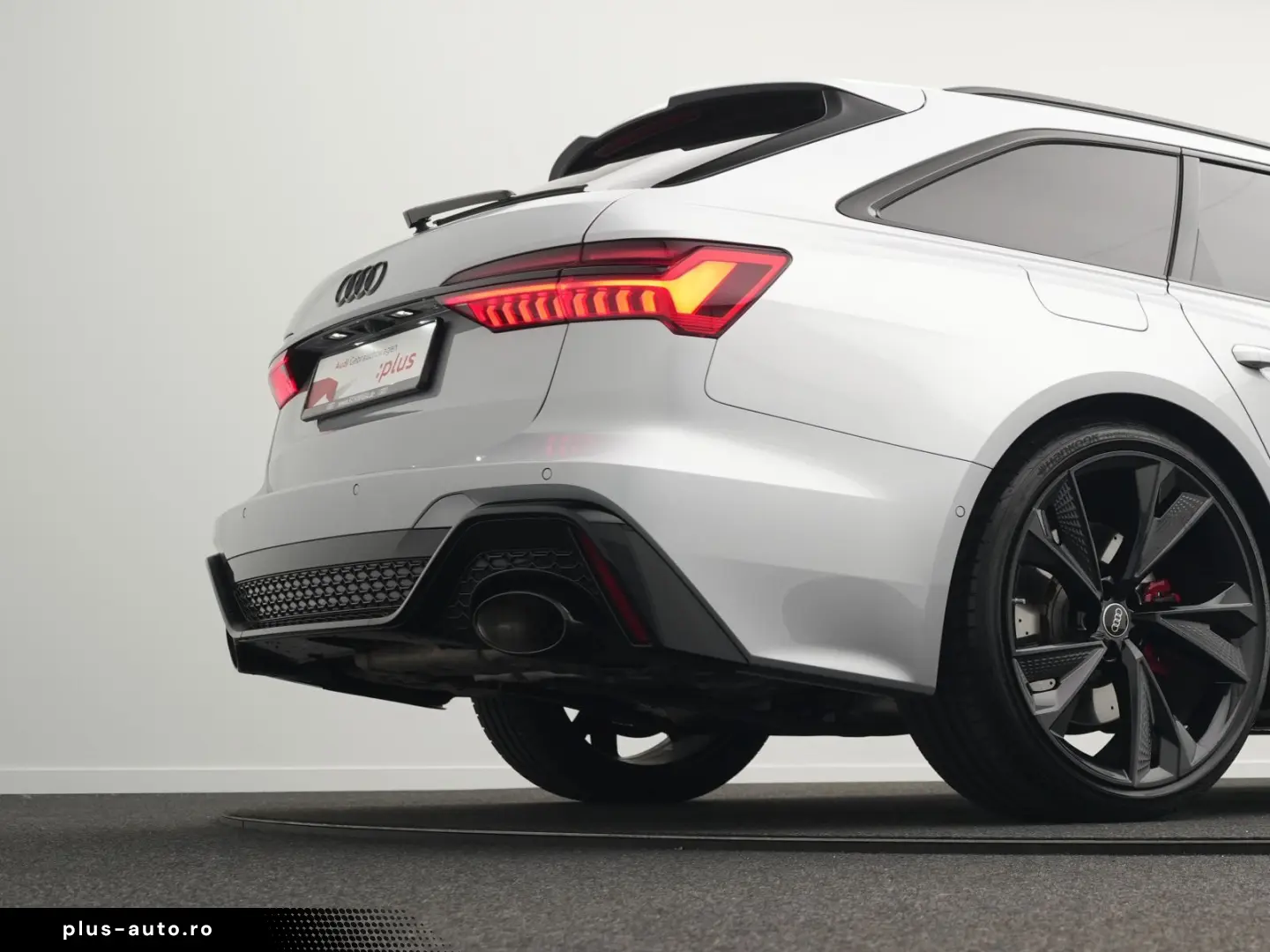 AUDI RS 6 Avant TFSI quattro  MATRIX StHz V-MAX 280
