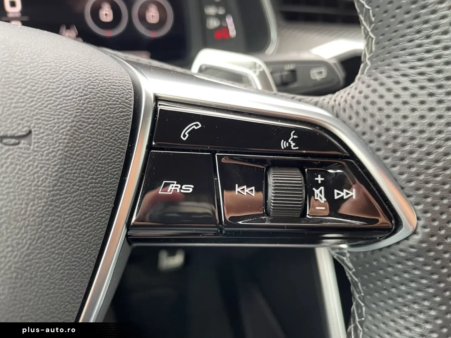 AUDI RS6 Avant TFSI tiptronic quattro  HeadUp Panodac
