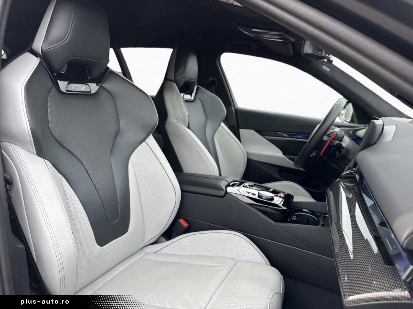 BMW M5 Touring DAProf FernP DrivPack AHK Sitz-AC 360