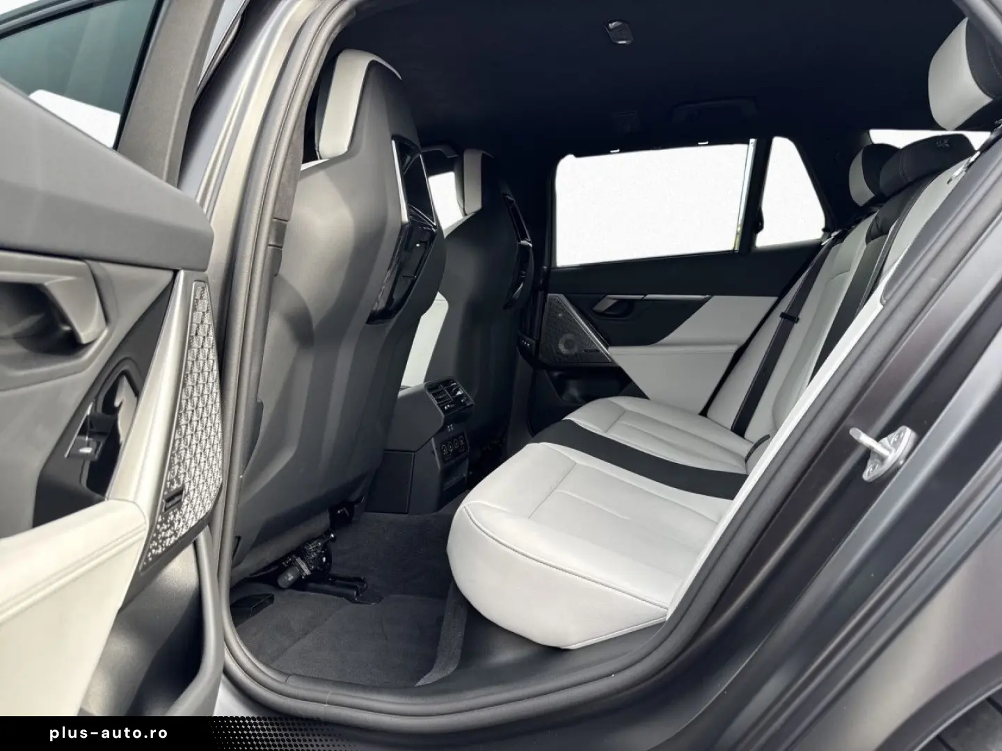 BMW M5 Touring DAProf FernP DrivPack AHK Sitz-AC 360