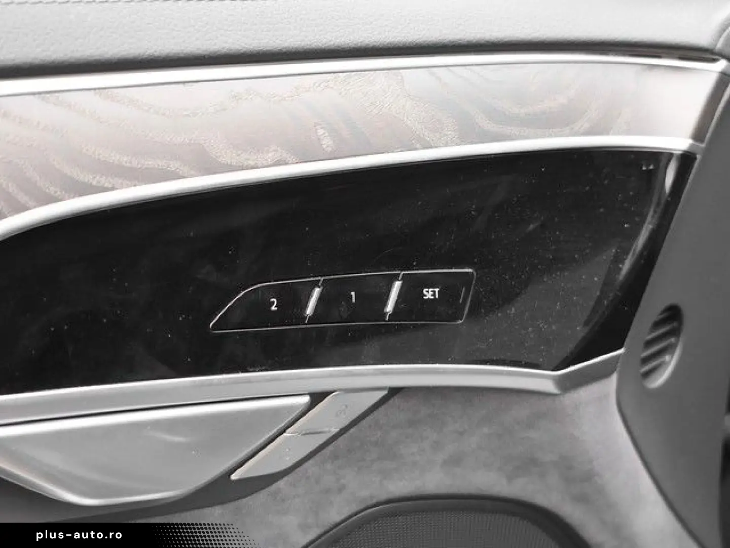 AUDI A8 60 TFSI e quattro LM20 ACC Pano HuD Massage D