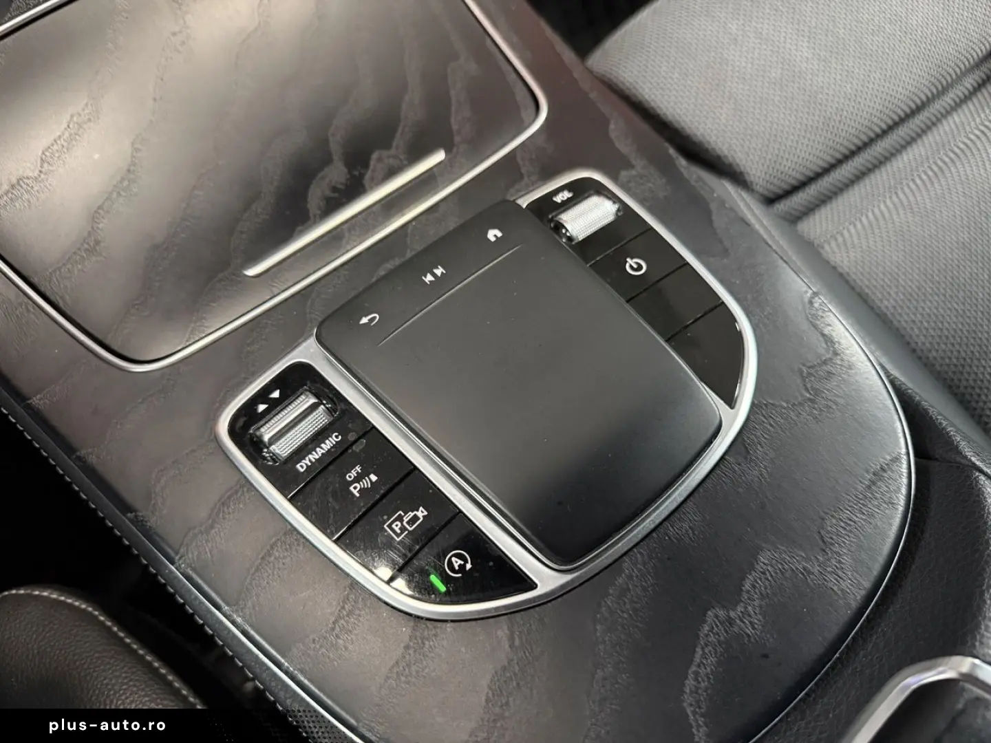 MERCEDES-BENZ E 220 d