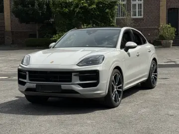 PORSCHE Cayenne E-Hybrid  Coupe KREIDE-BEIGE SPORTDESIGN