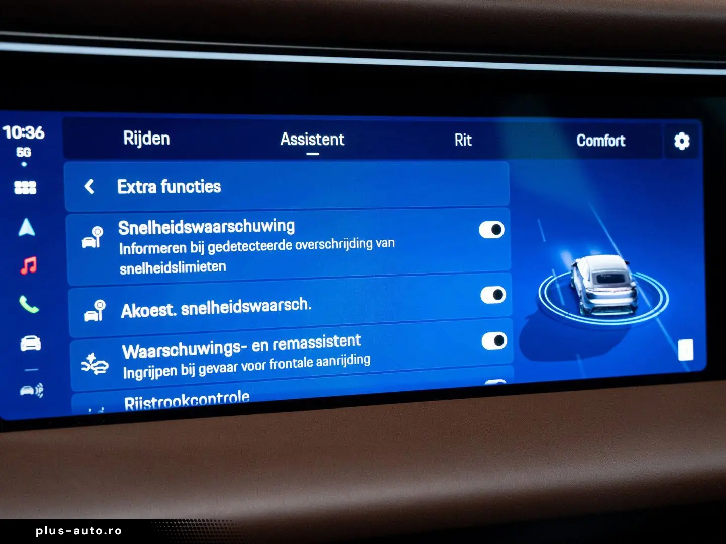 PORSCHE Macan 4
