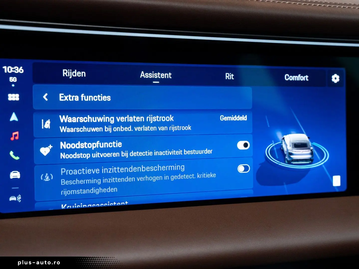 PORSCHE Macan 4