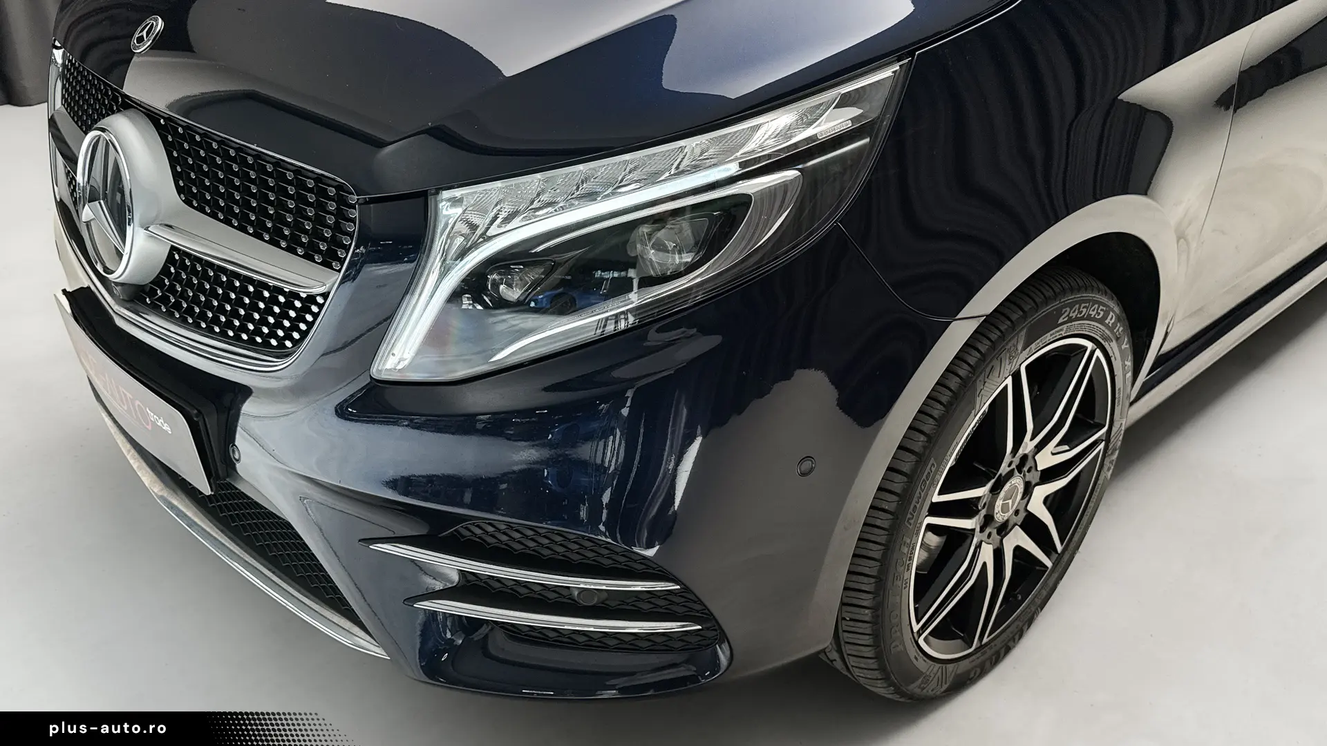 Mercedes-Benz V 300d 4Matic Lung AIRMATIC AMG 360 R19 Pano