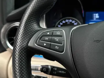 Mercedes-Benz V 300d 4Matic Lung AIRMATIC AMG 360 R19 Pano