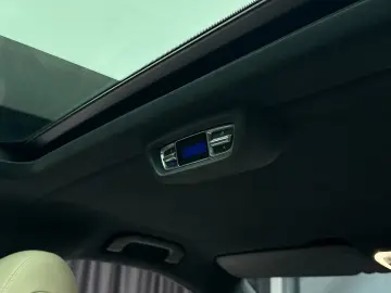 Mercedes-Benz V 300d 4Matic Lung AIRMATIC AMG 360 R19 Pano