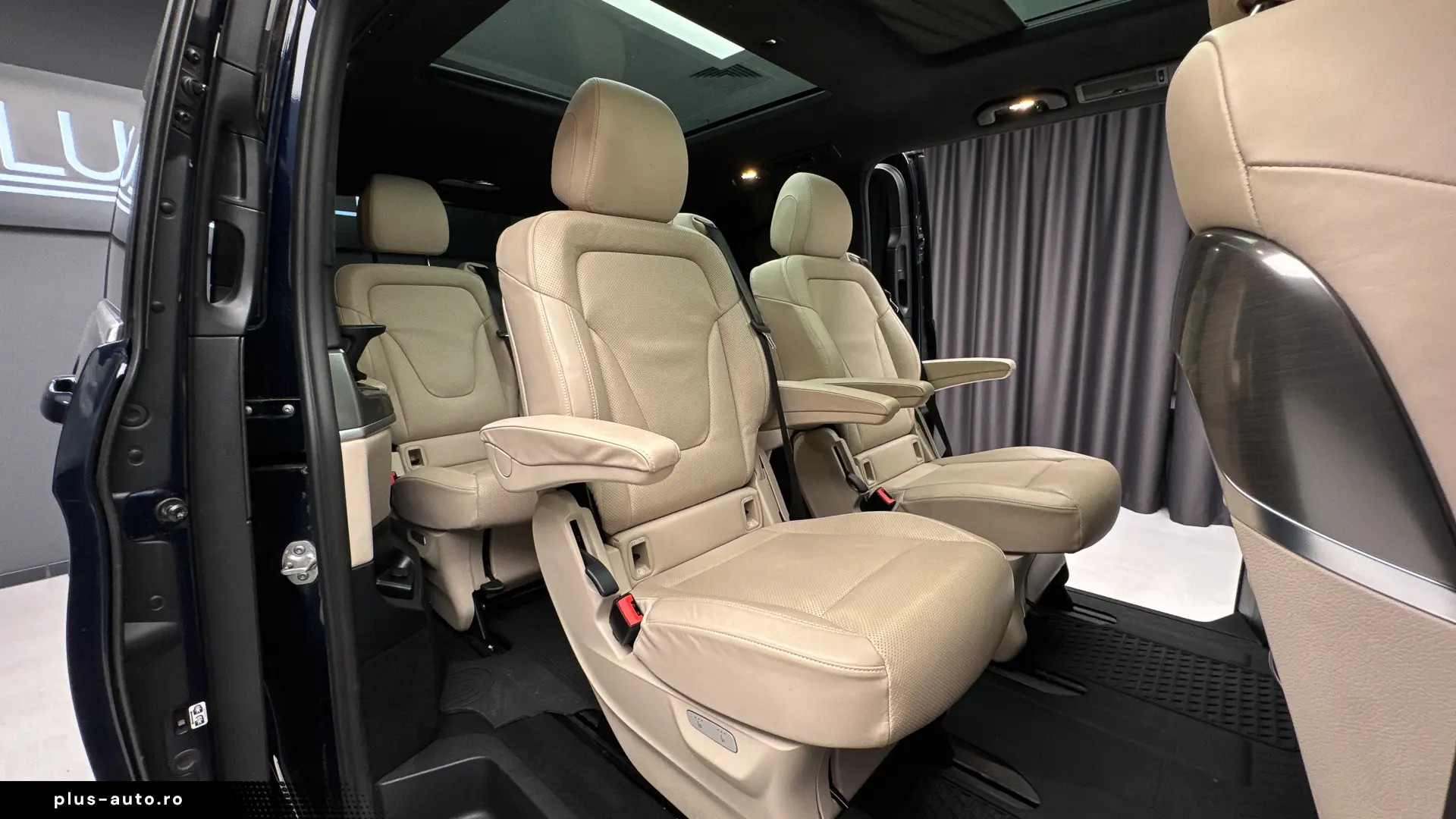 Mercedes-Benz V 300d 4Matic Lung AIRMATIC AMG 360 R19 Pano