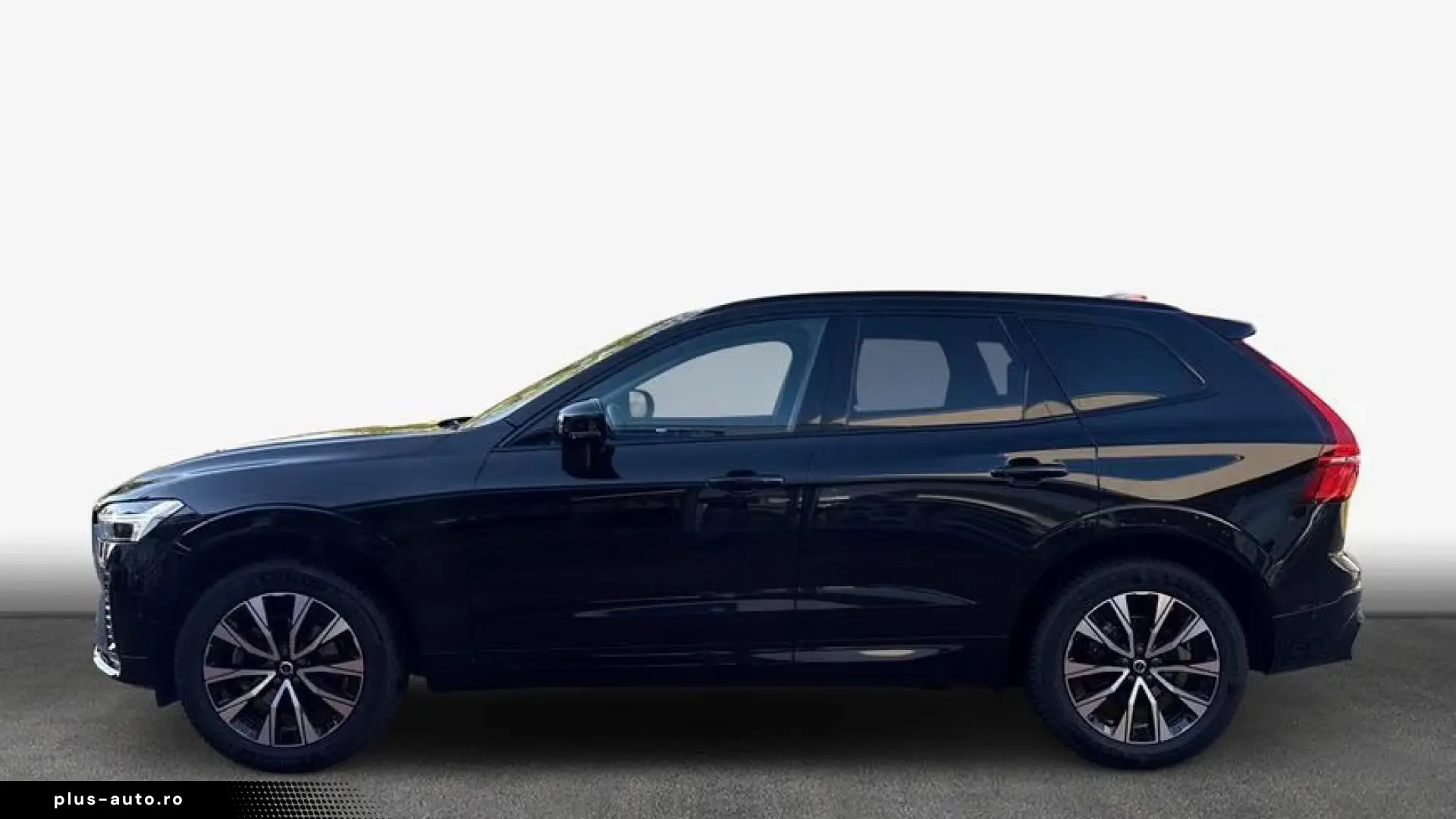 Volvo XC60 B5 AWD Plus Dark HUD • HARMAN KARDON • 360