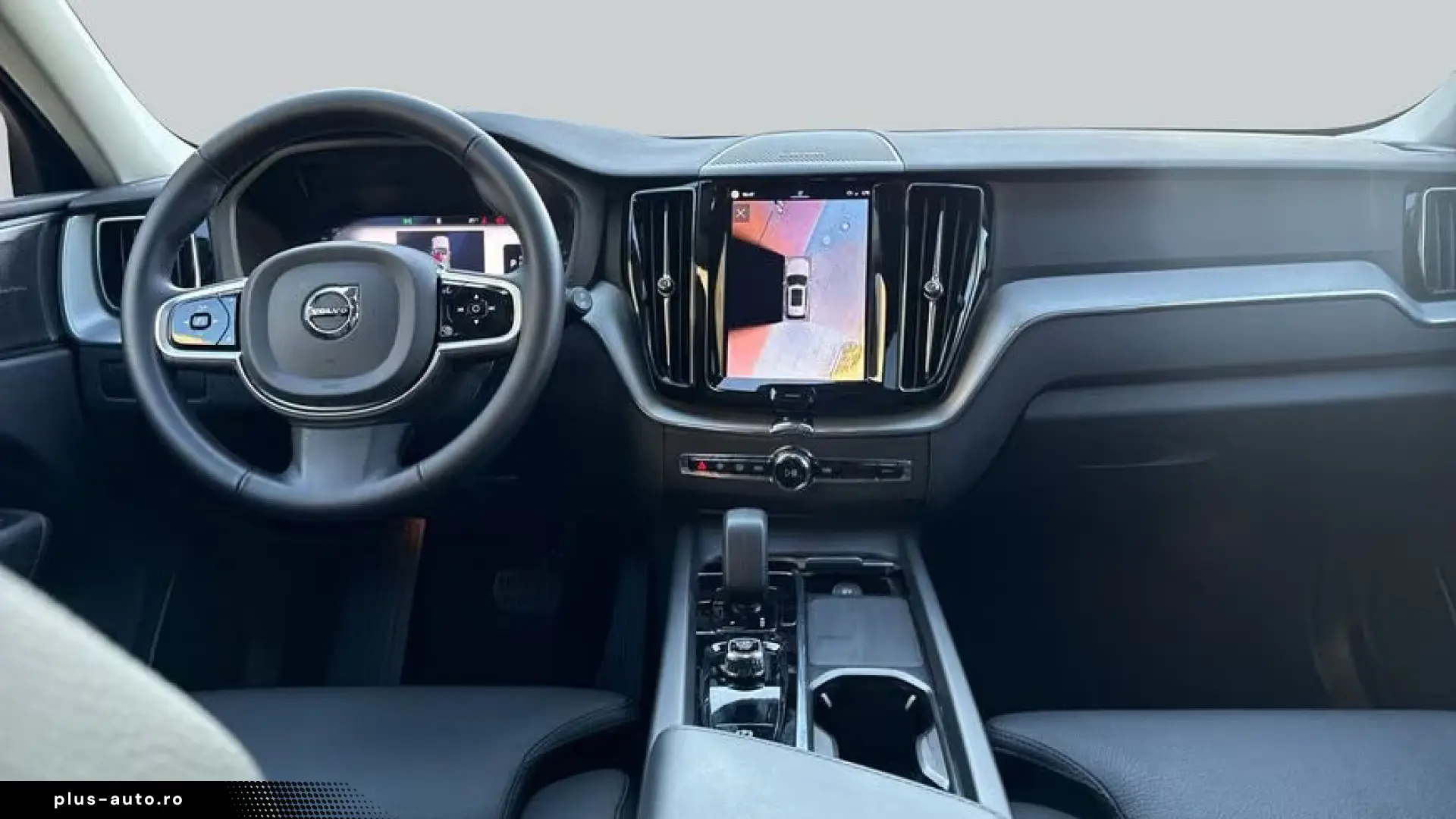 Volvo XC60 B5 AWD Plus Dark HUD • HARMAN KARDON • 360