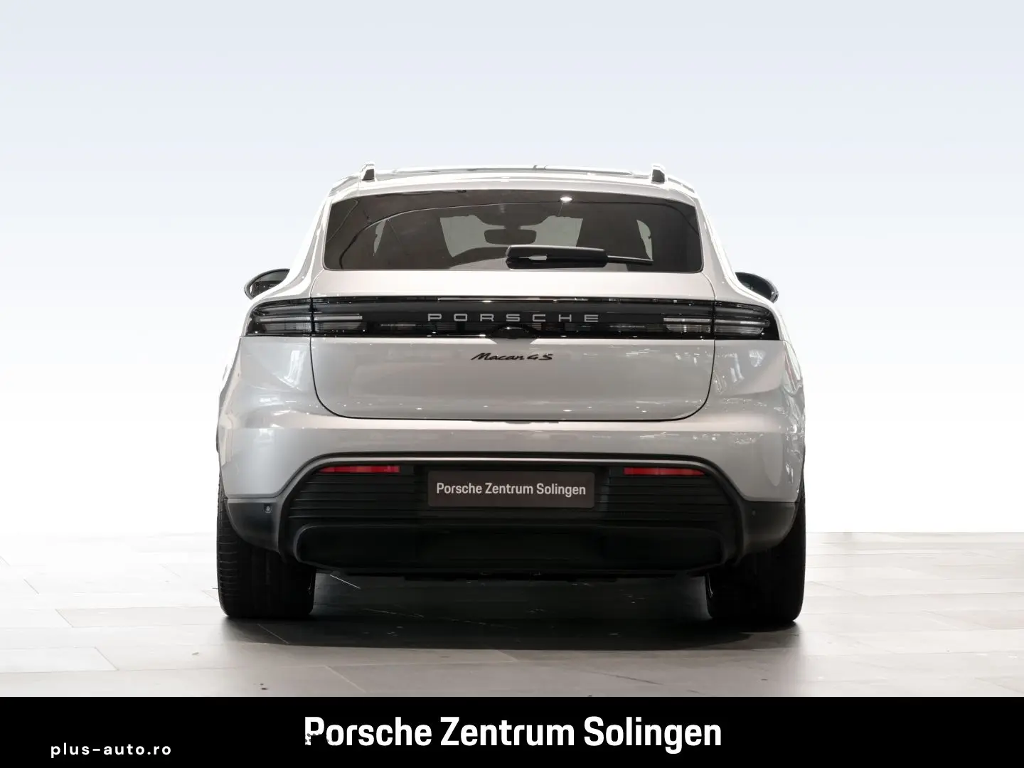 PORSCHE Macan Electric 4S PANO CHRONO LUFT AHK INNO HUD