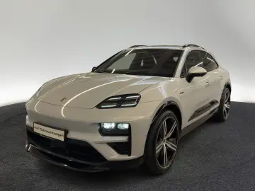 PORSCHE Macan Turbo Electric Matrix Head-Up Pano Kamera