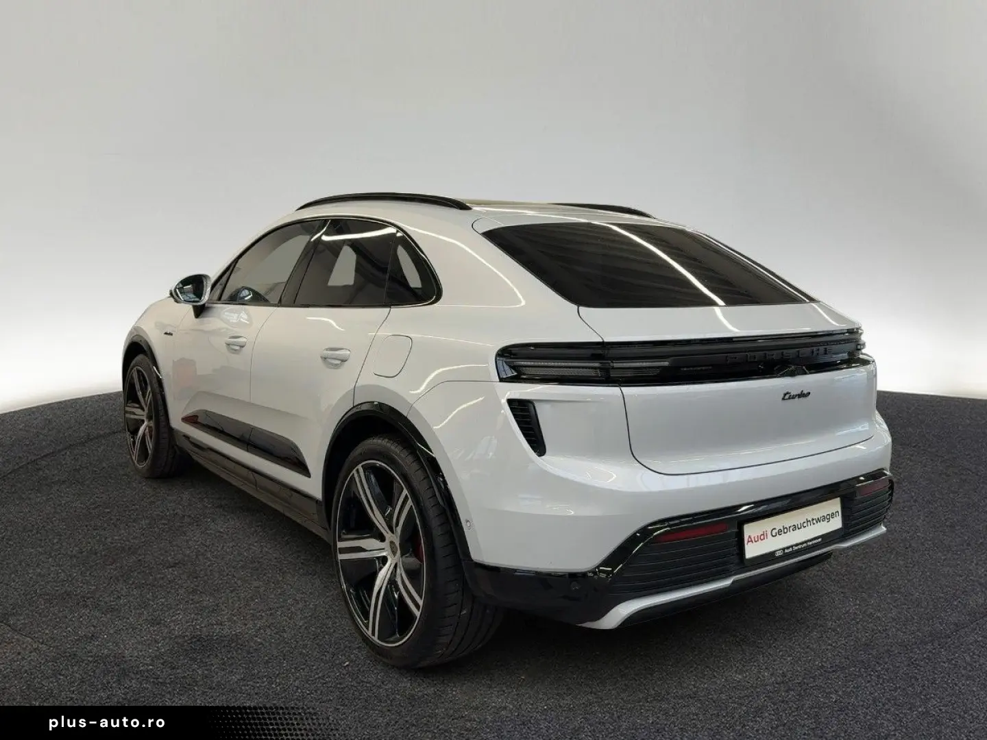 PORSCHE Macan Turbo Electric Matrix Head-Up Pano Kamera