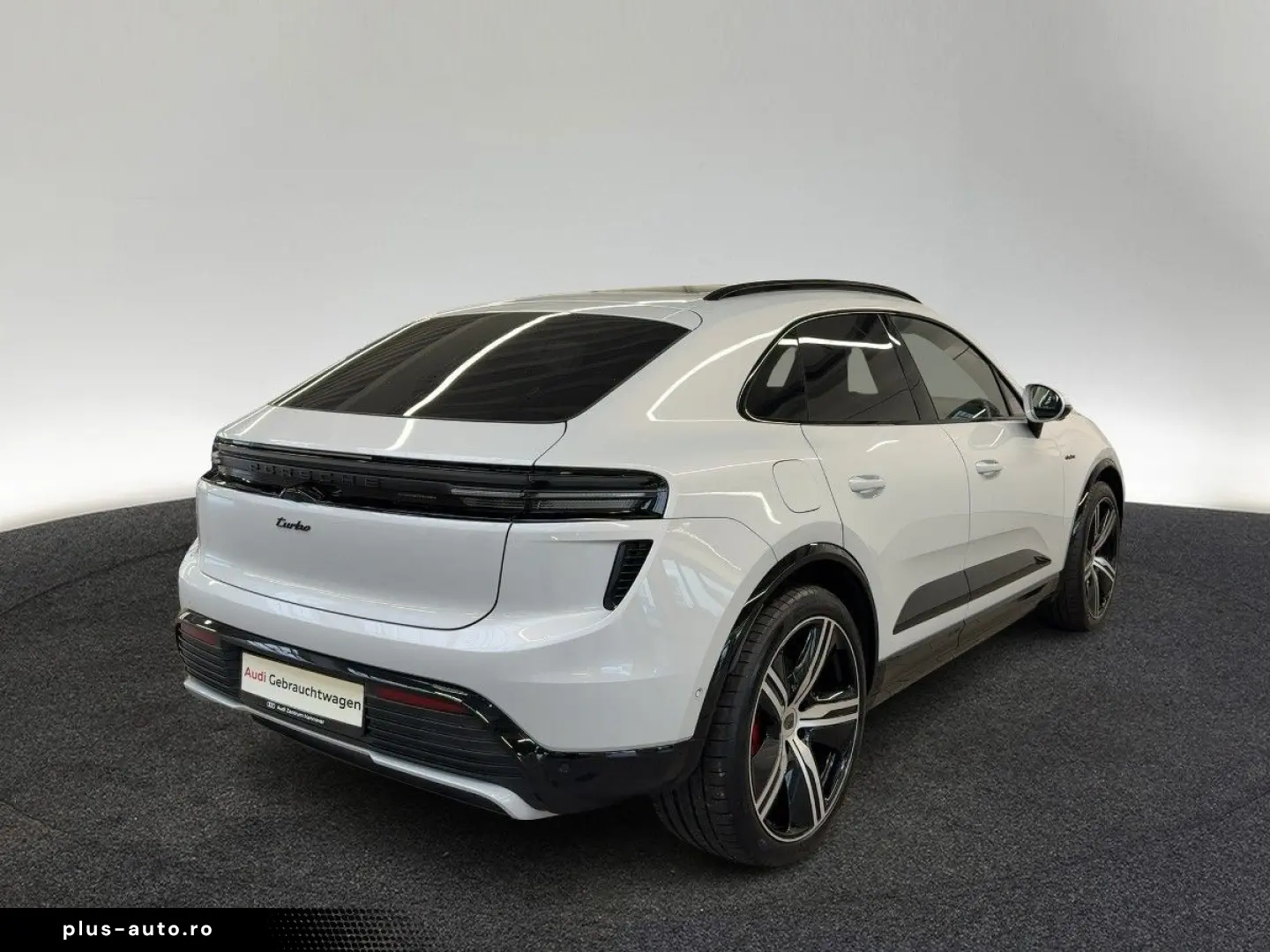 PORSCHE Macan Turbo Electric Matrix Head-Up Pano Kamera