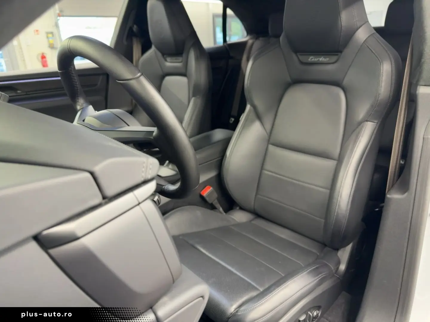 PORSCHE Macan Turbo Electric Matrix Head-Up Pano Kamera