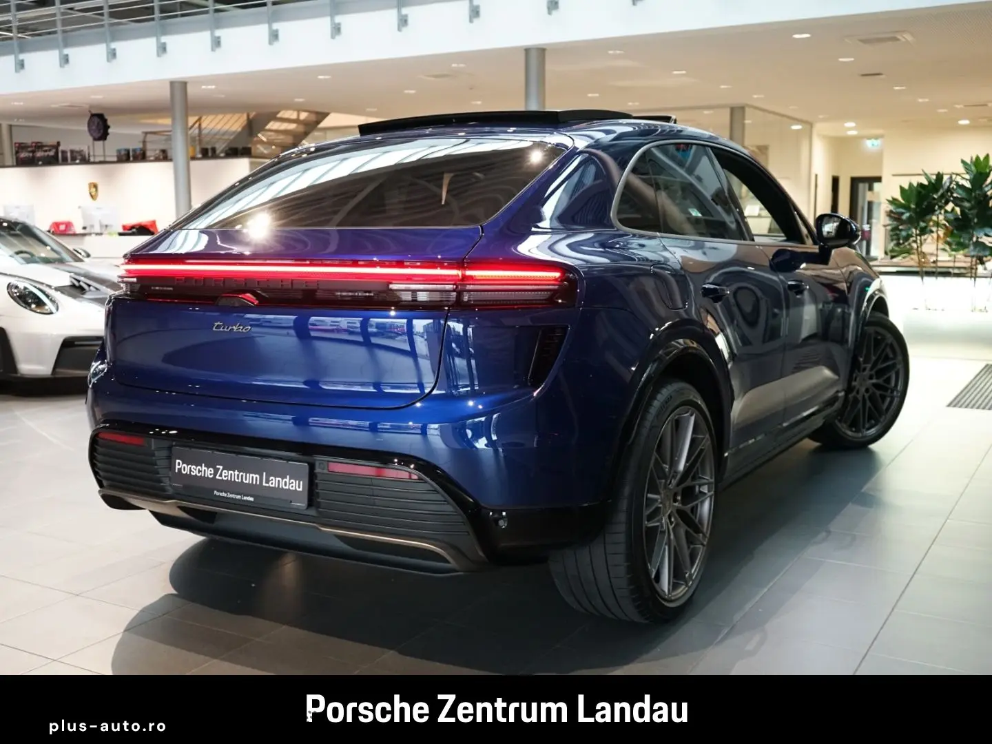 PORSCHE Macan Turbo Burmester HA-Lenkung InnoDrive LED