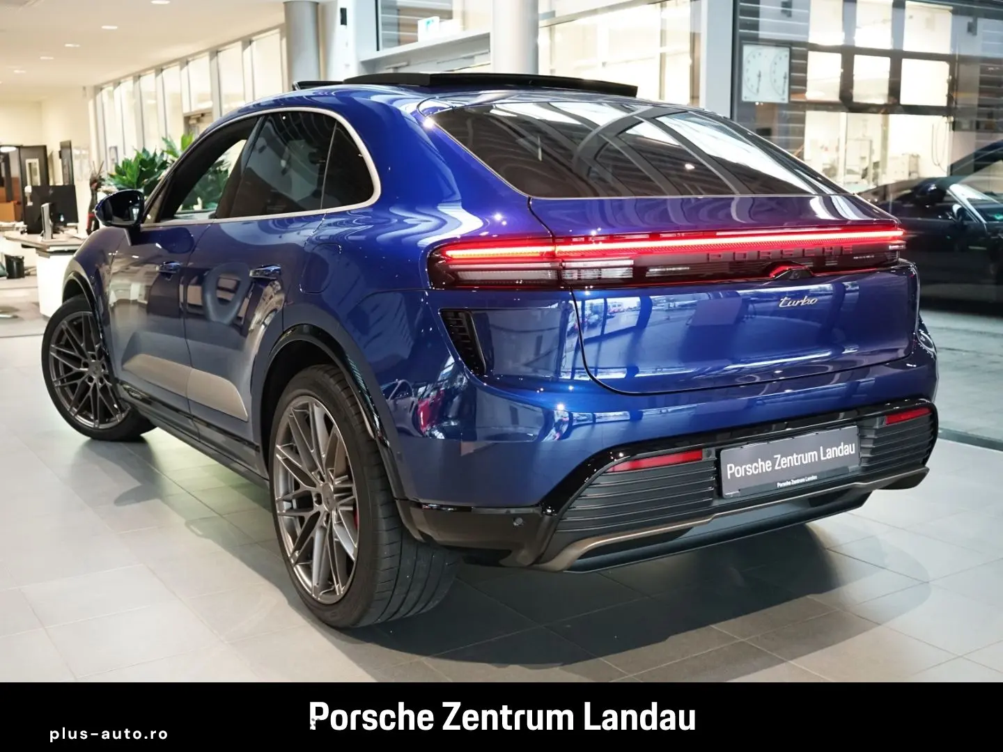 PORSCHE Macan Turbo Burmester HA-Lenkung InnoDrive LED