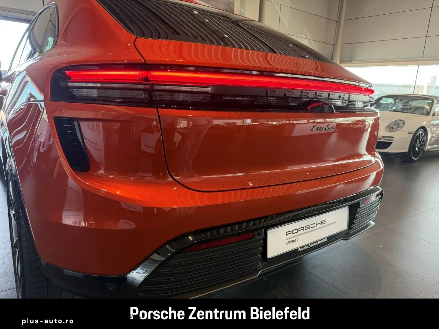 PORSCHE Macan Turbo HA-Lenkung InnoDrive Surround-View