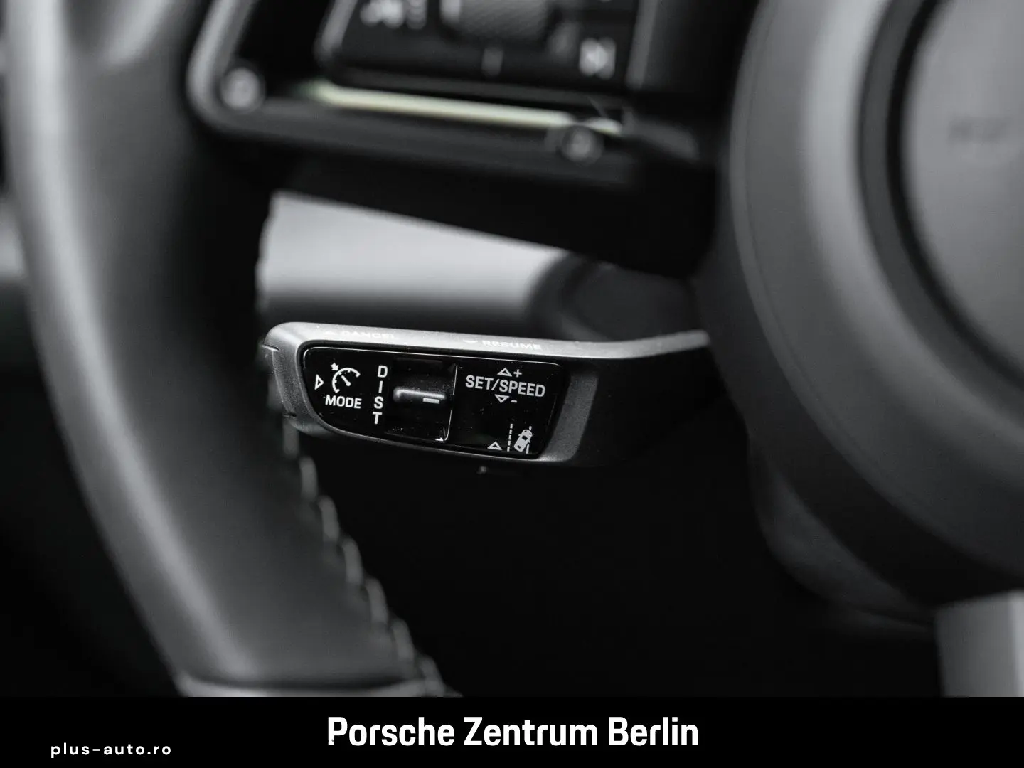 PORSCHE Macan Turbo Head-Up Surround-View Luftfederung