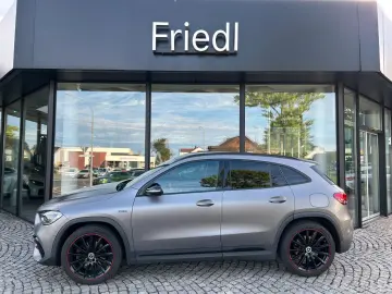 MERCEDES-BENZ GLA 250e AMG  MULTIBEAM  NIGHT  360  AHK
