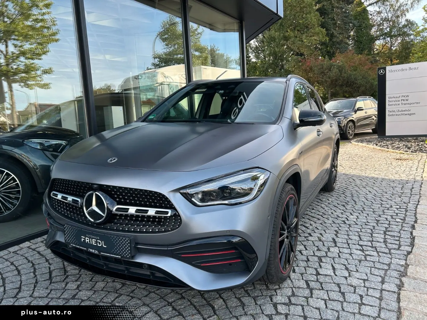 MERCEDES-BENZ GLA 250e AMG  MULTIBEAM  NIGHT  360  AHK