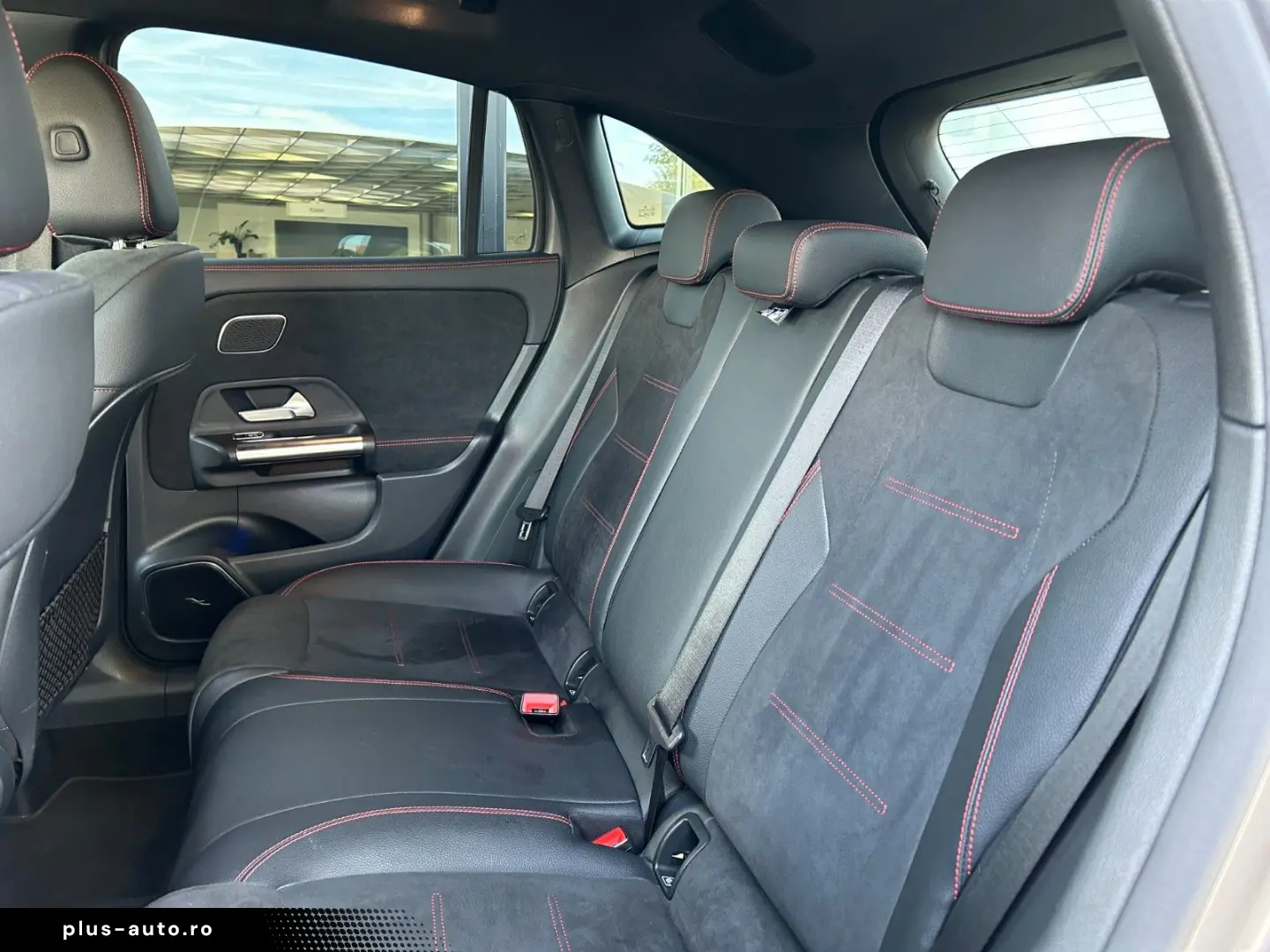 MERCEDES-BENZ GLA 250e AMG  MULTIBEAM  NIGHT  360  AHK