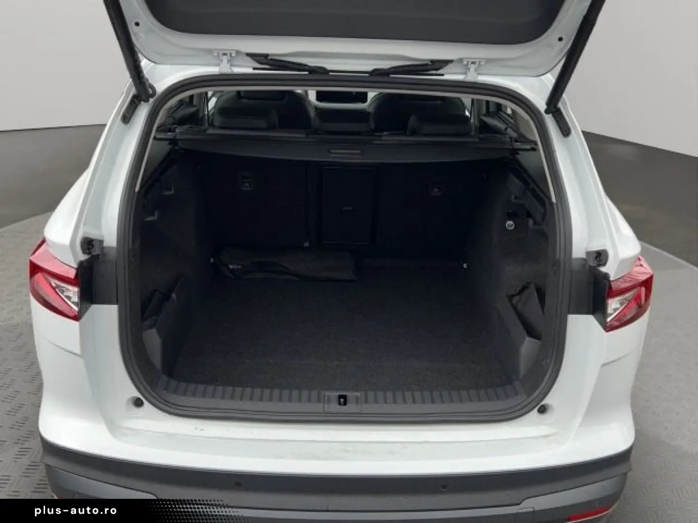 SKODA Enyaq 85 Loft NAVI ACC MATRIX LED LENKRADHZG. KA