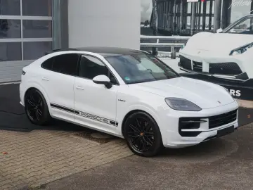 PORSCHE Cayenne Coupe E-Hybrid Sport Design Paket BOSE