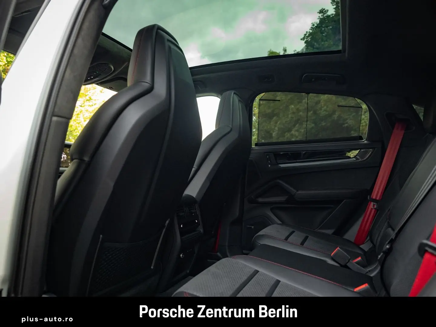 PORSCHE Cayenne GTS Coupe InnoDrive HA-Lenkung Head-Up