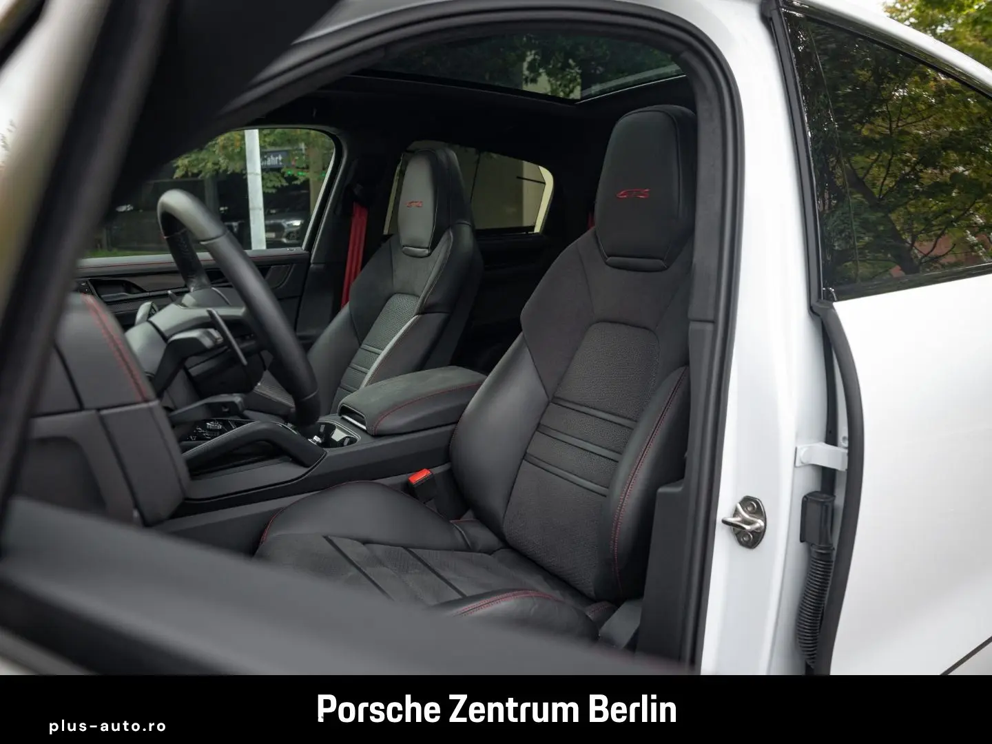 PORSCHE Cayenne GTS Coupe InnoDrive HA-Lenkung Head-Up