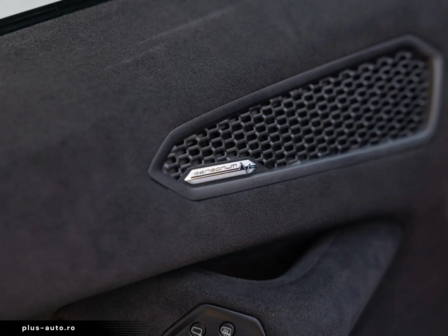 LAMBORGHINI Huracán Tecnica   Blu Cepheus   Carbon Seats