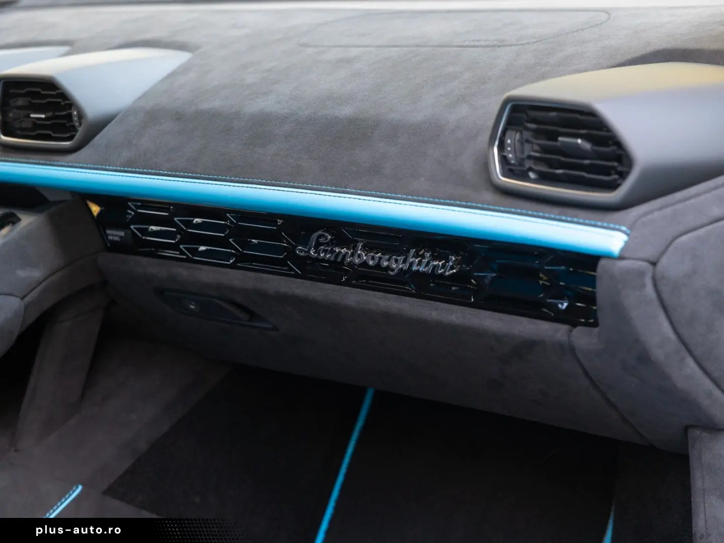 LAMBORGHINI Huracán Tecnica   Blu Cepheus   Carbon Seats