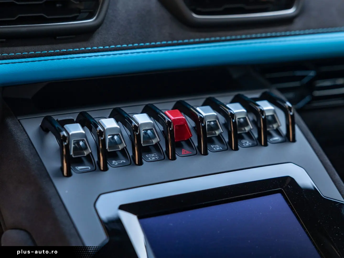 LAMBORGHINI Huracán Tecnica   Blu Cepheus   Carbon Seats