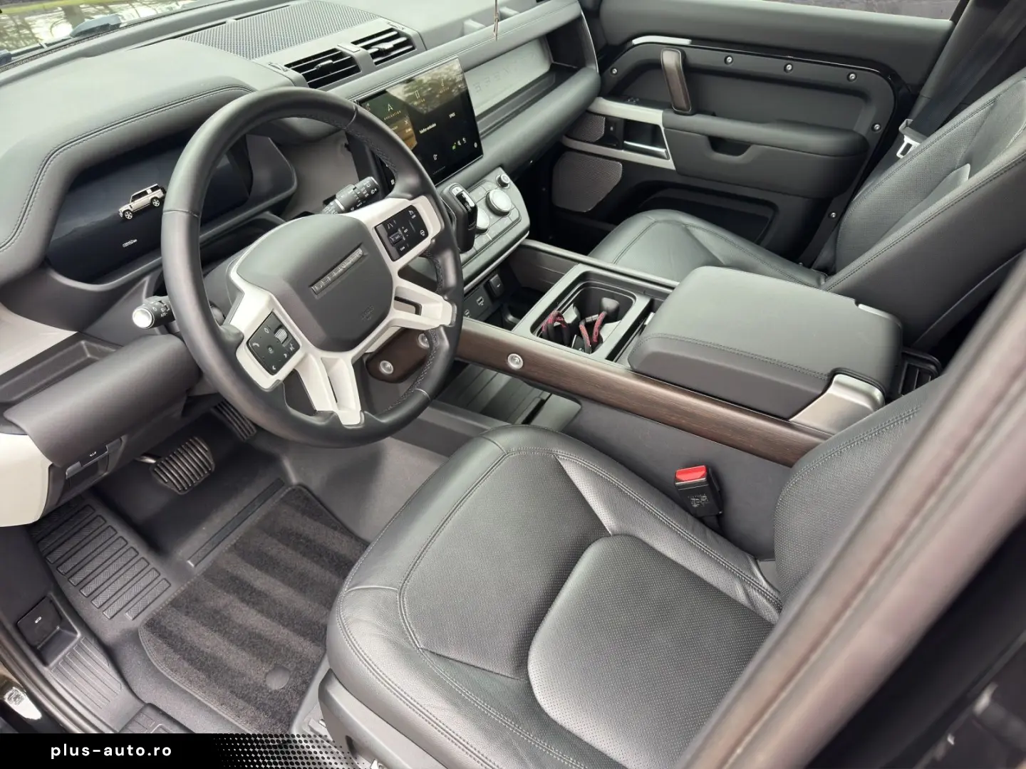 LAND ROVER Defender 130 D300 AWD SE 22Zoll