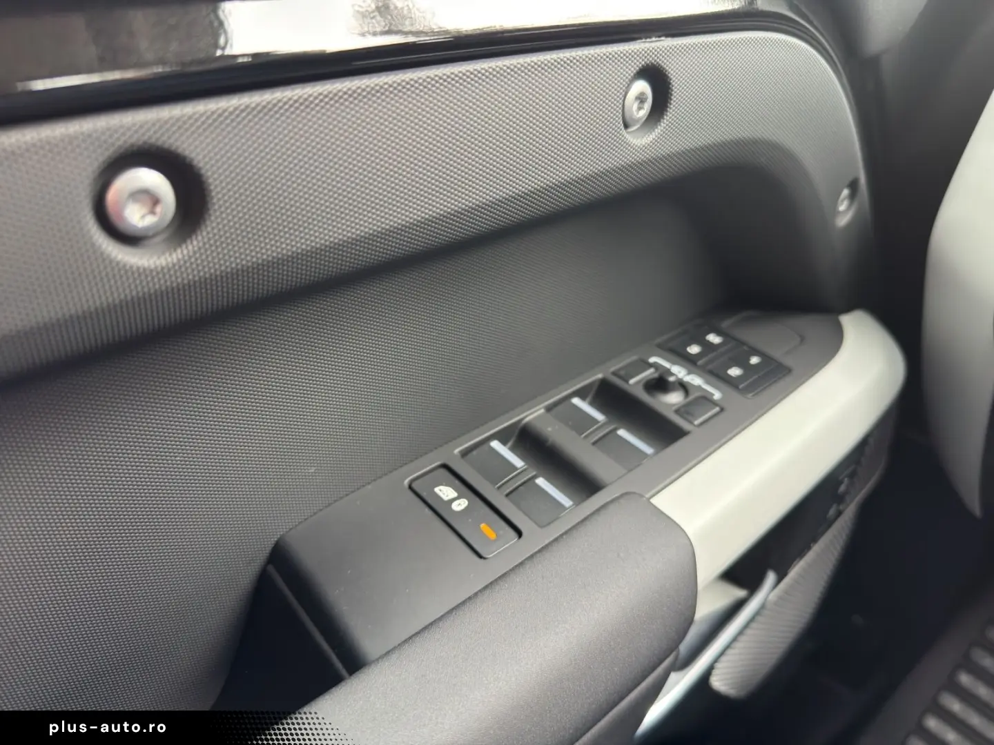 LAND ROVER Defender 130 D300 AWD SE 22Zoll