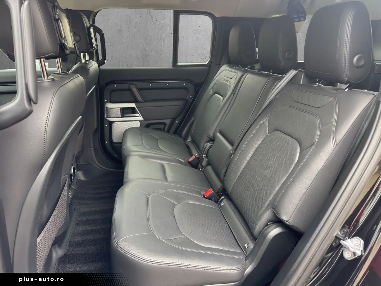 LAND ROVER Defender 130 D300 AWD SE 22Zoll